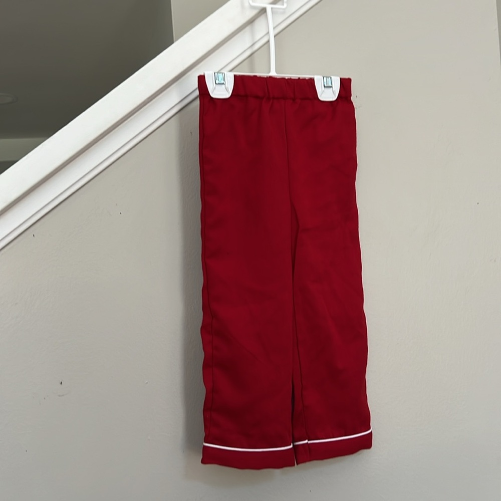 Edgehill Collection Pajama Set. - Picture 2 of 8